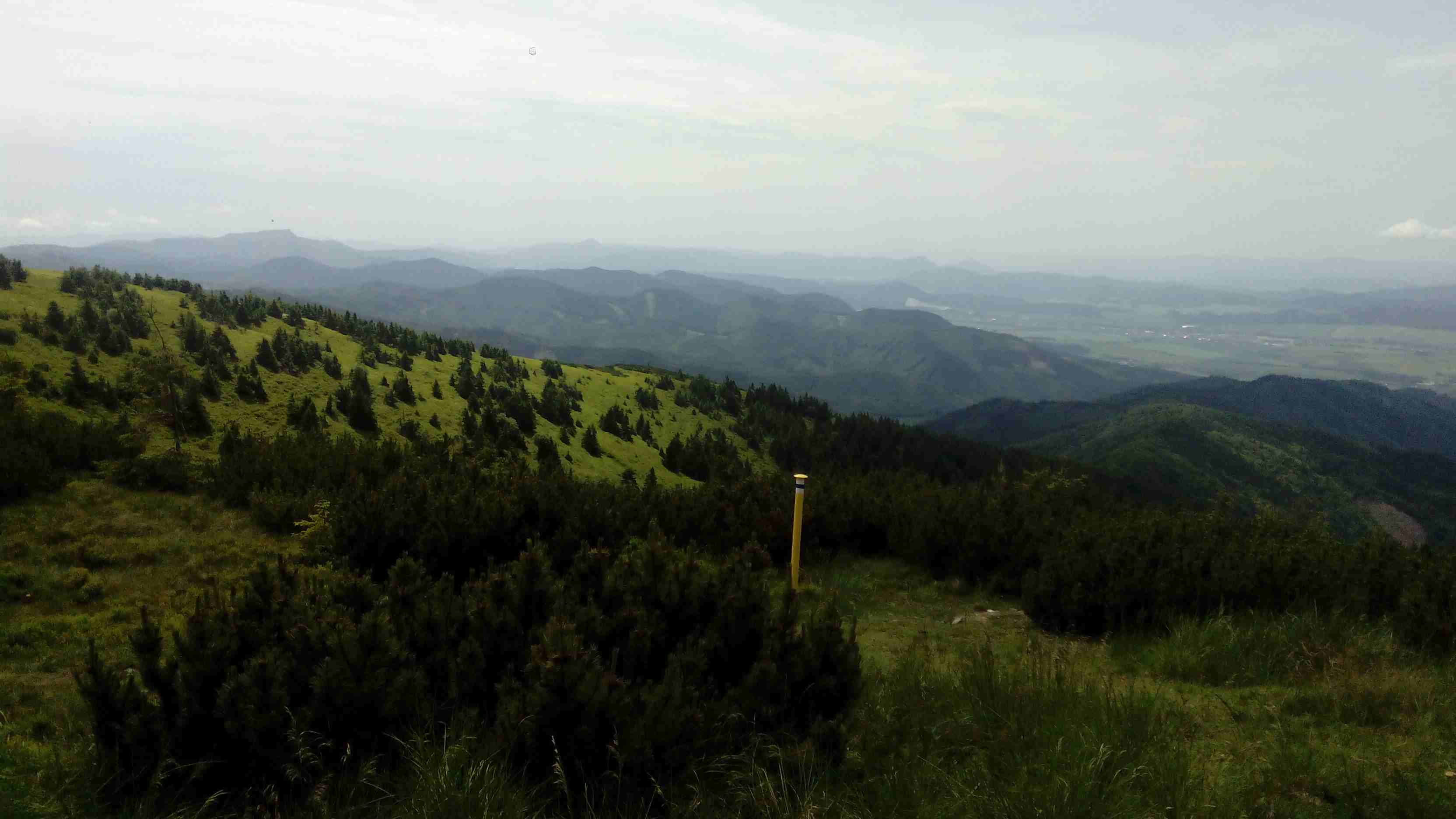 v diaľke Kľak z Veľkej Lúky